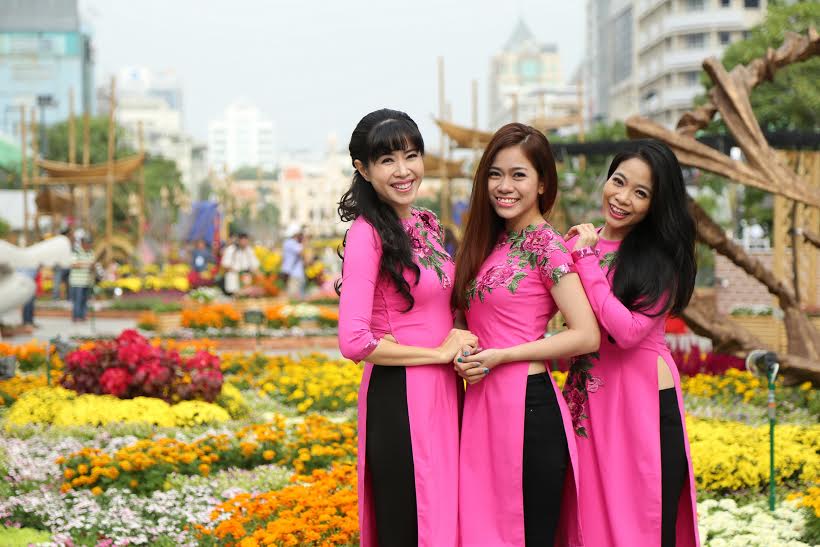 Nhóm[-]Phù[-]Sa[-]diện[-]áo[-]dài[-]đón[-]xuân[-]Bính[-]Thân[-]2016